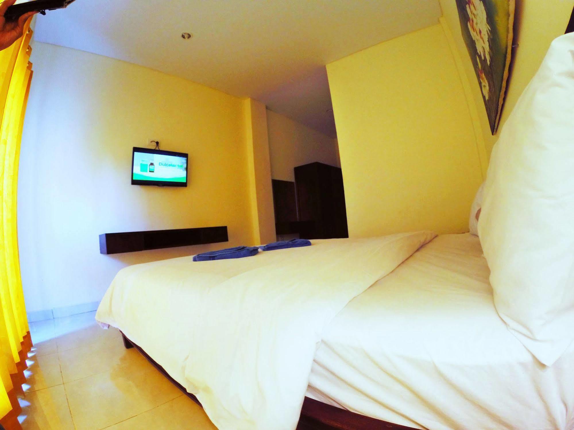 Luckys Guest House Kuta Lombok Dış mekan fotoğraf