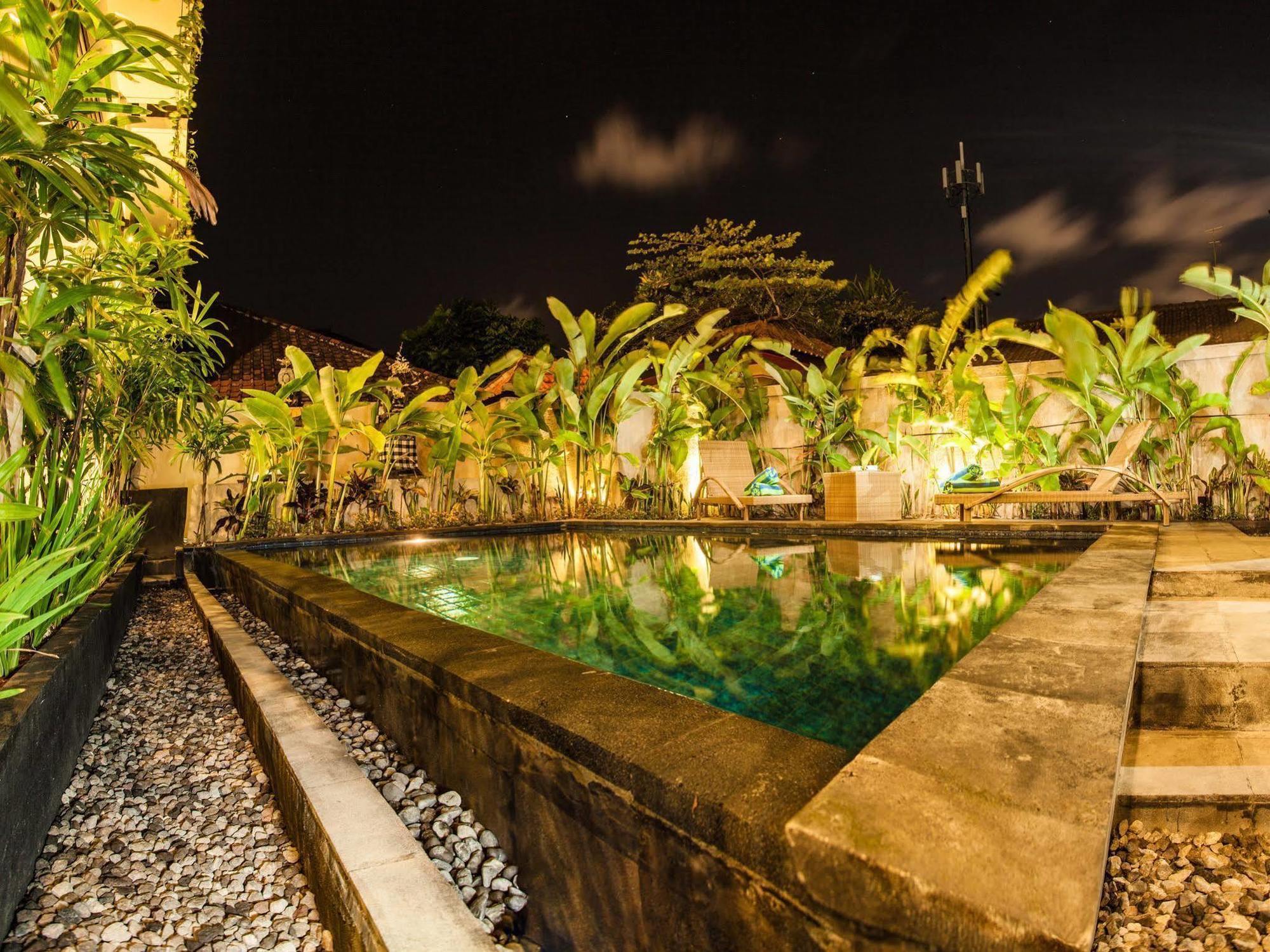 Luckys Guest House Kuta Lombok Dış mekan fotoğraf